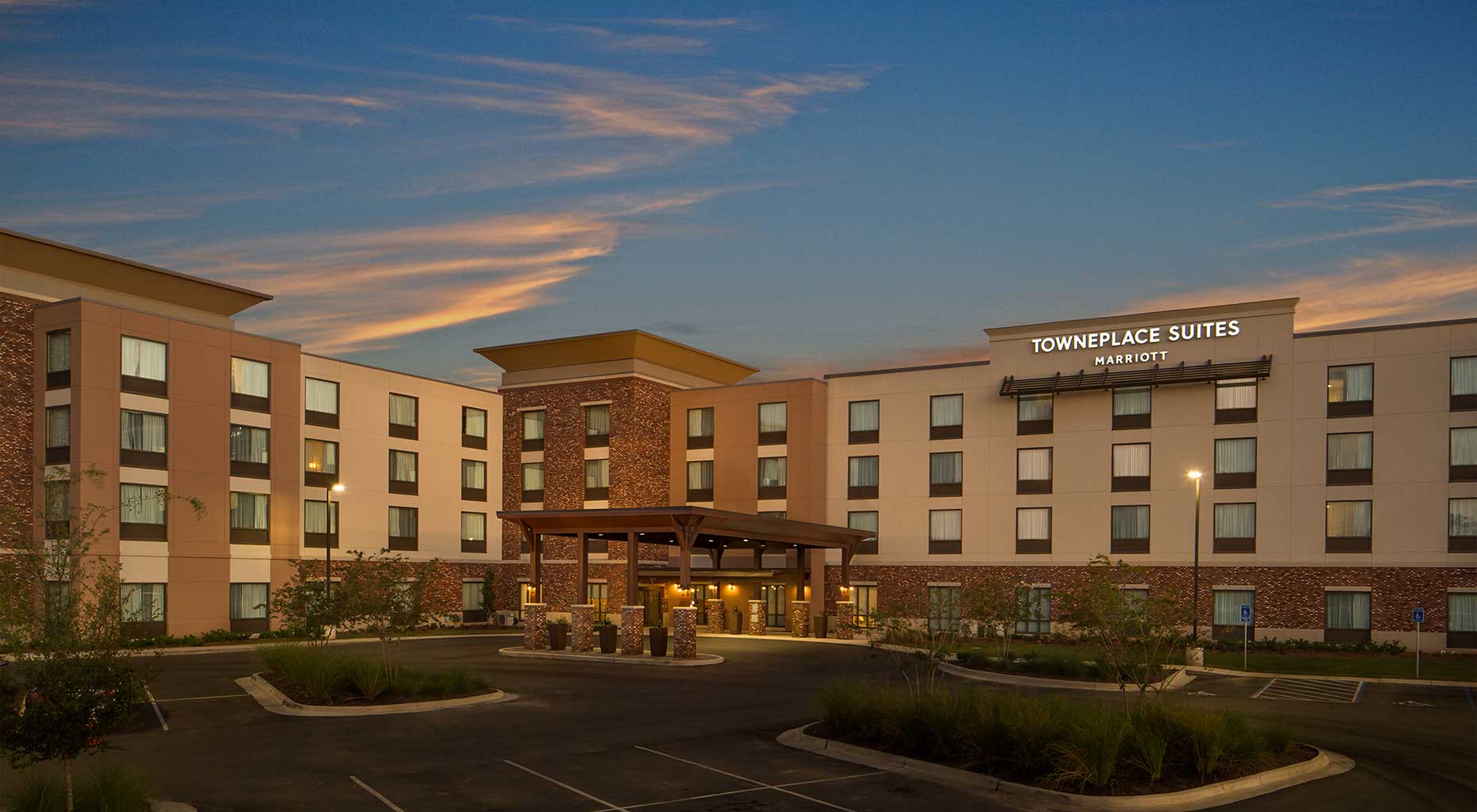 A pleasant twilight view of the TownePlace Suites Marriott in Foley, AL