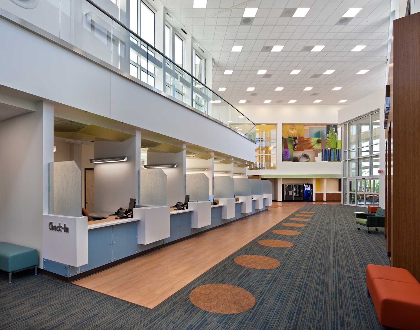 A bright and colorful photo of the lobby of TownPark Comprehensive Medical Center in Kennesaw, Georgia