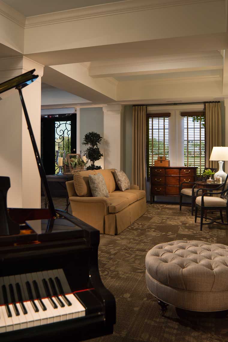 A photo of the inviting and comfortable clubhouse living room at Heritage Senior Residences at Columbia Parc