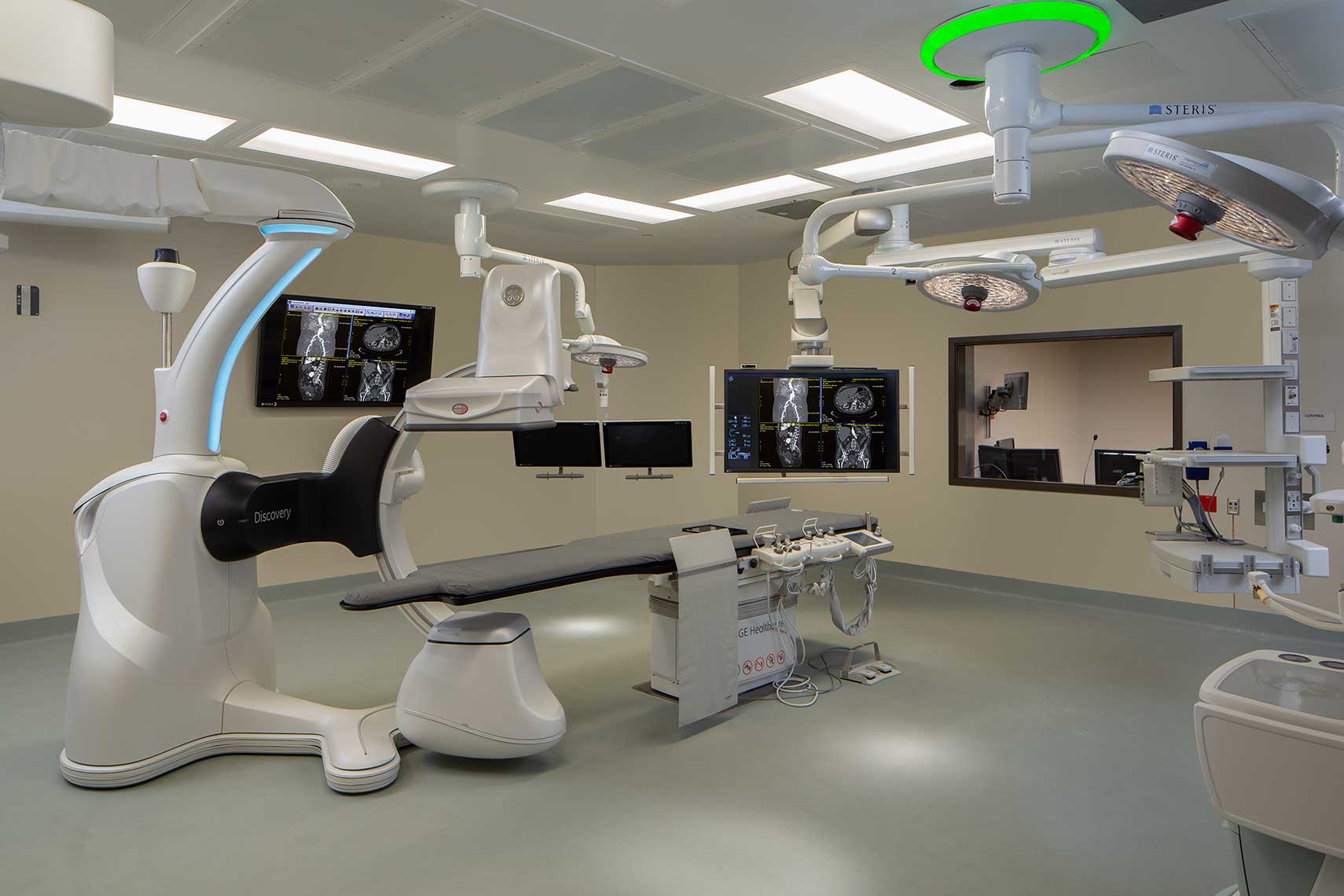 A photo of the Hybrid Operating Room at the North Alabama Medical Center in Florence, Alabama