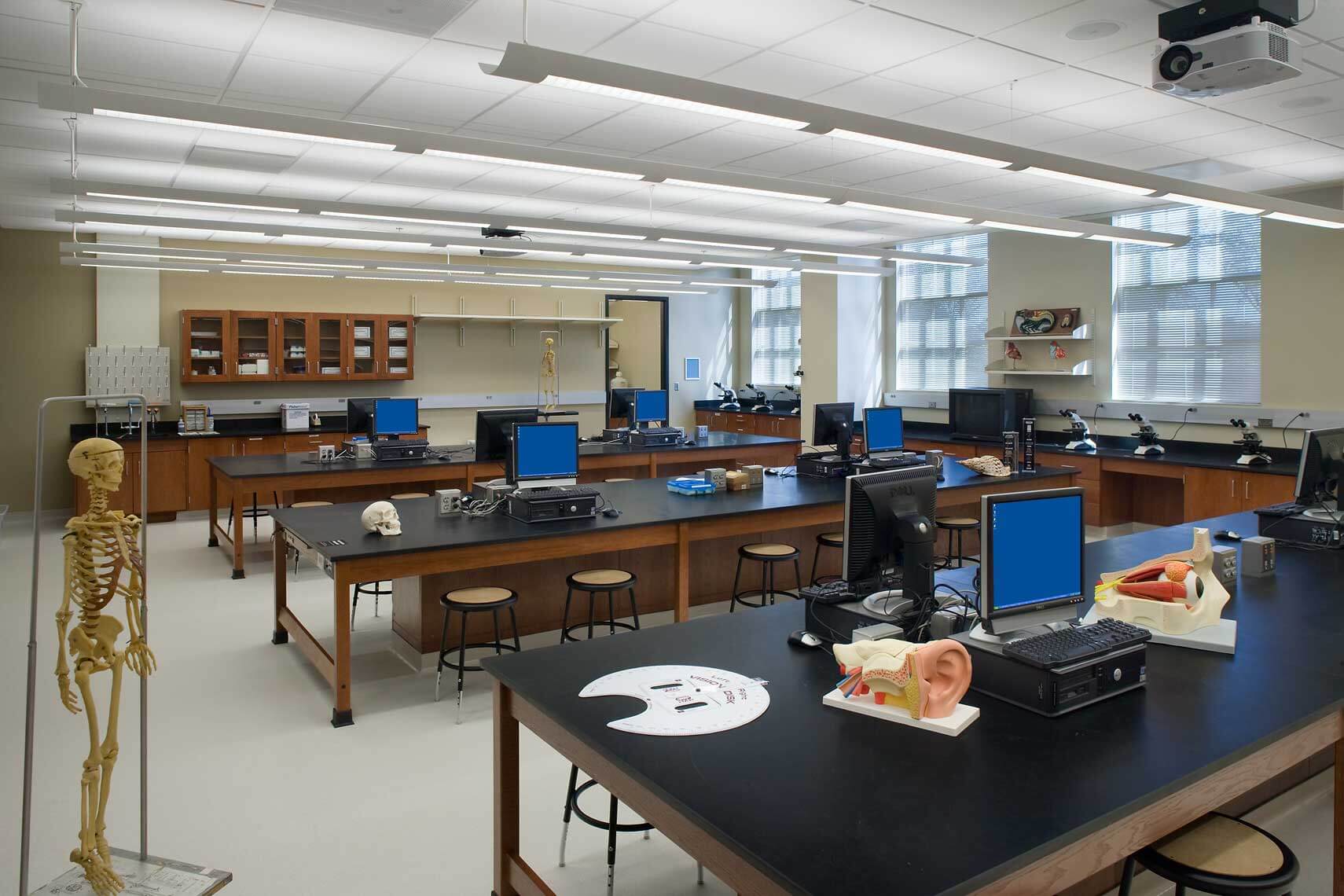 A view of a well-lighted and well-equipped Biology Lab at University of Alabama Science & Engineering